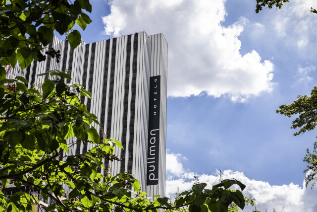 2Pullman Paris Montparnasse building &copy;Yann Deret (1)[4] (1)