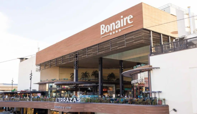 Bonaire Shopping Centre, Spain