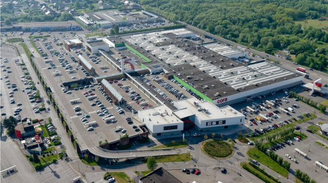 Mitiska REIM &ndash; Cora hypermarket and galleries in Rocourt, Belgium