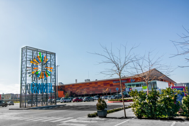 Parque comercial granaita