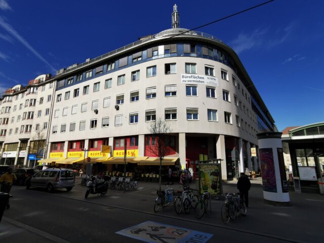 Pearl, Reschgasse 20