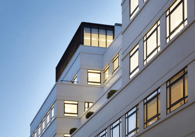 SAV 25 Savile Row dusk externals N7 medium