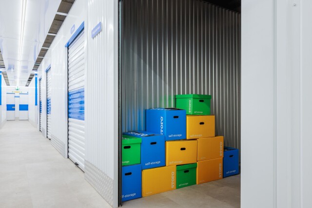 Storo self storage facility